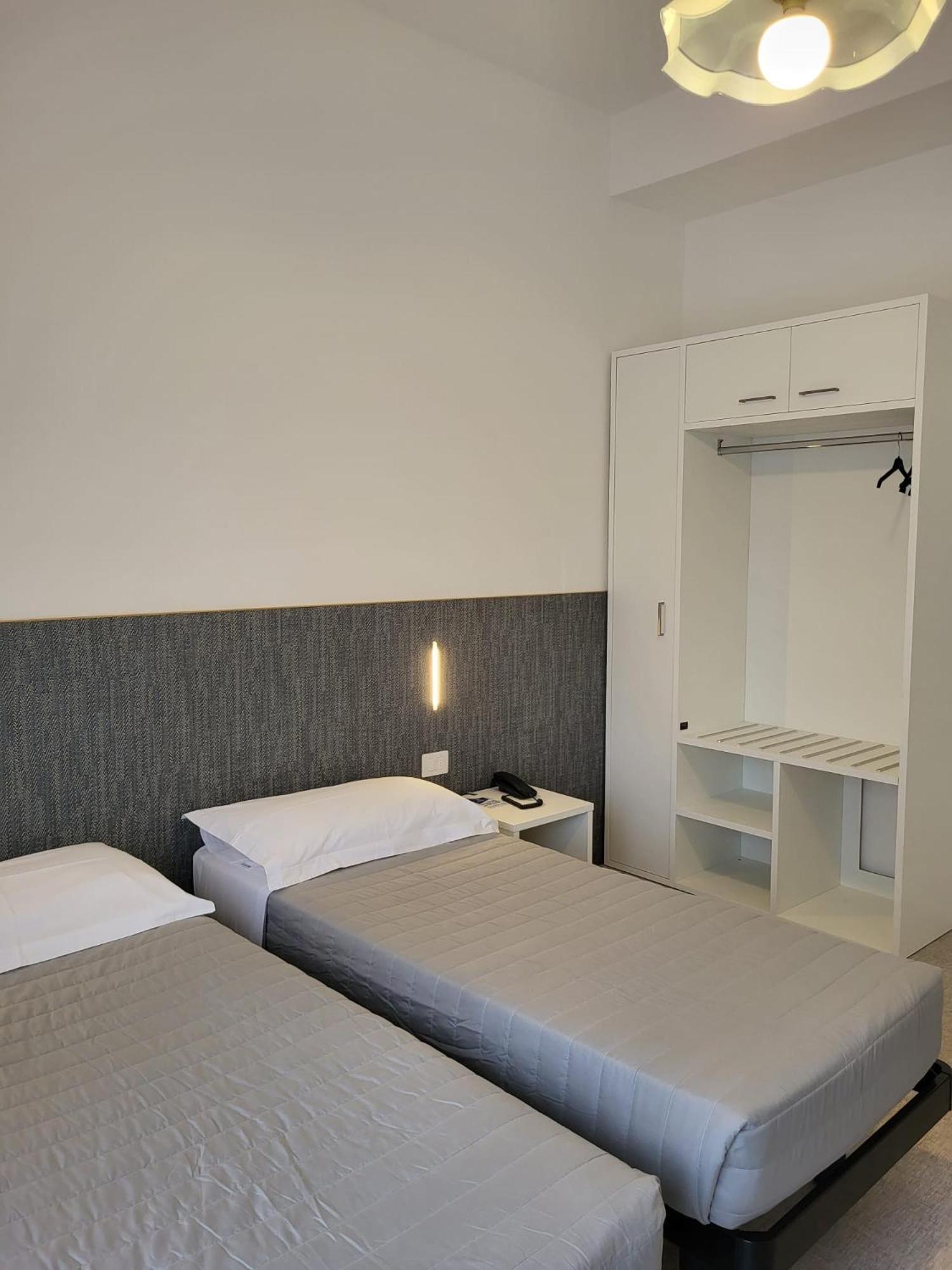 Hotel Piccadilly Lido di Jesolo Exteriör bild